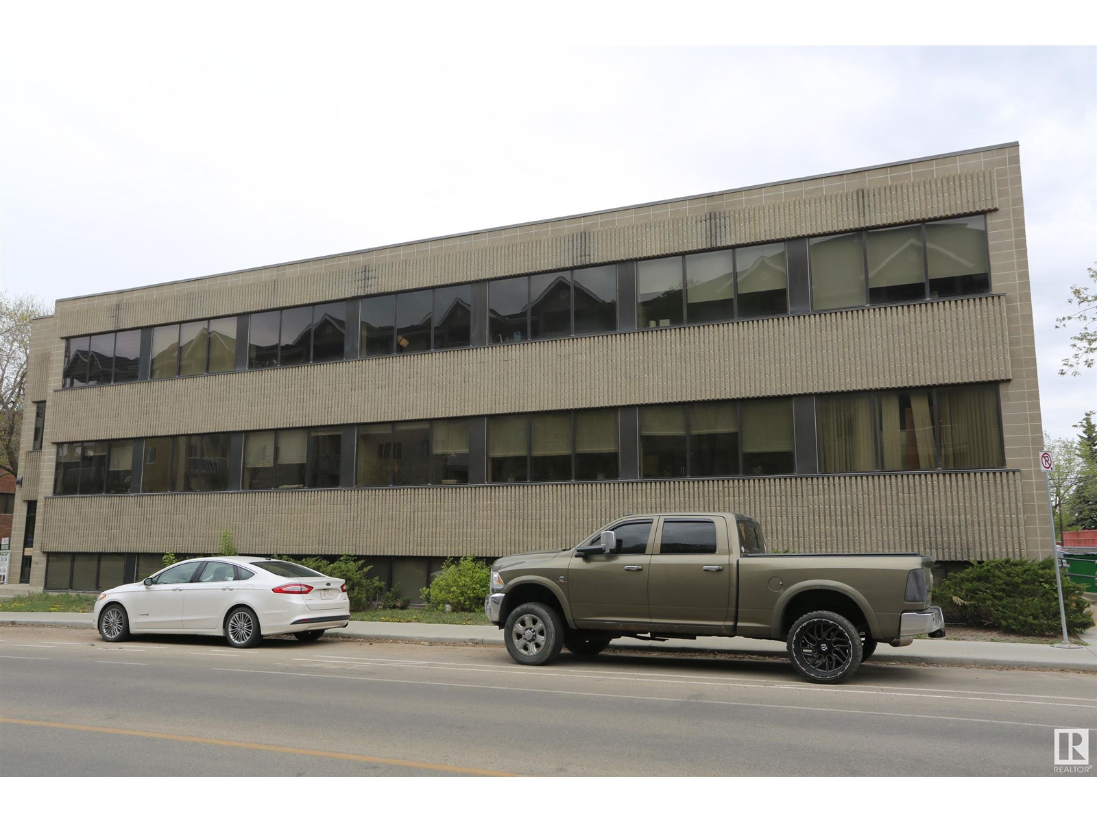 Photo 1 of 12120 106 Av Nw, Edmonton AB