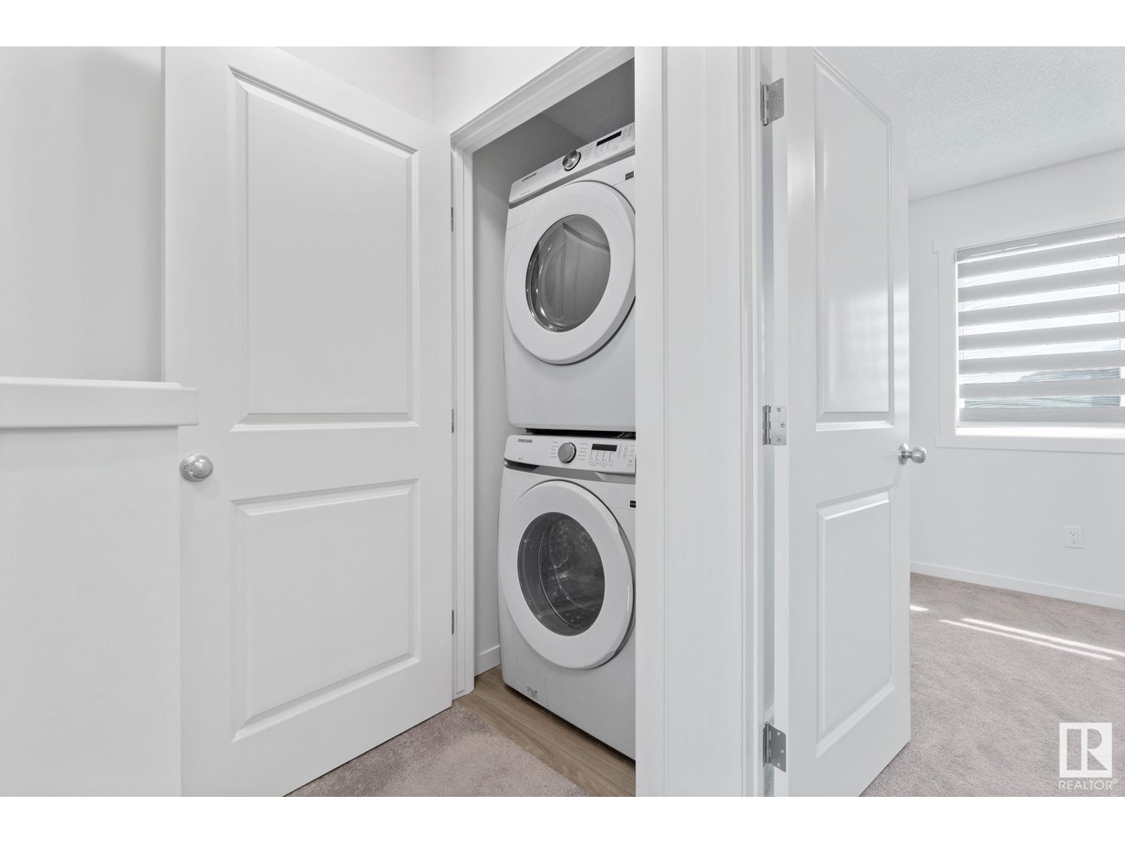Photo 17 of 22727 84 Av Nw, Edmonton AB