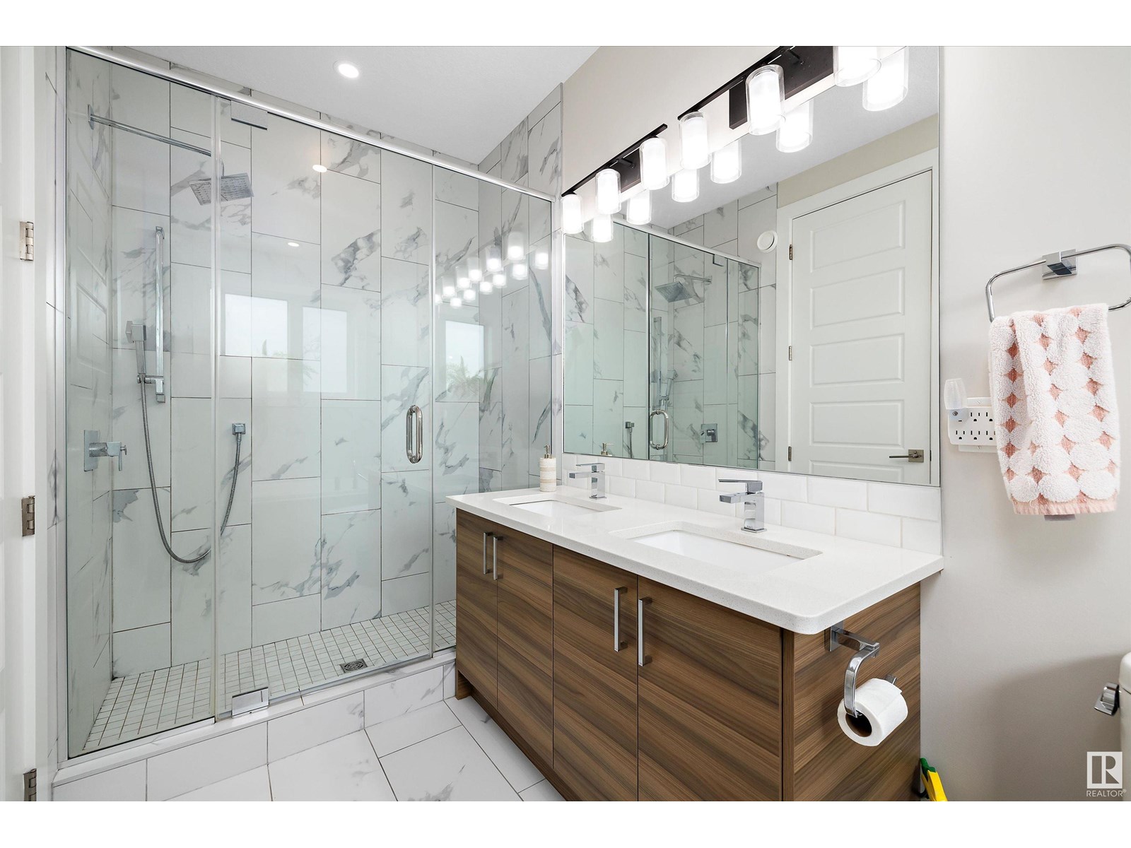 Photo 22 of 10917 79 Av Nw, Edmonton AB