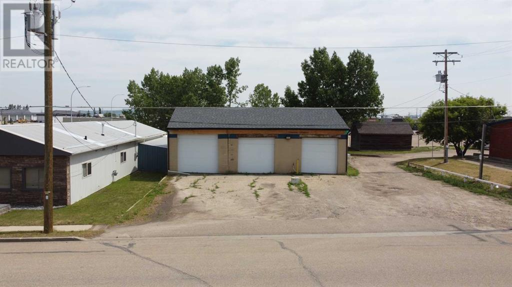 Photo 26 of 5120 49th Avenue, Innisfail AB