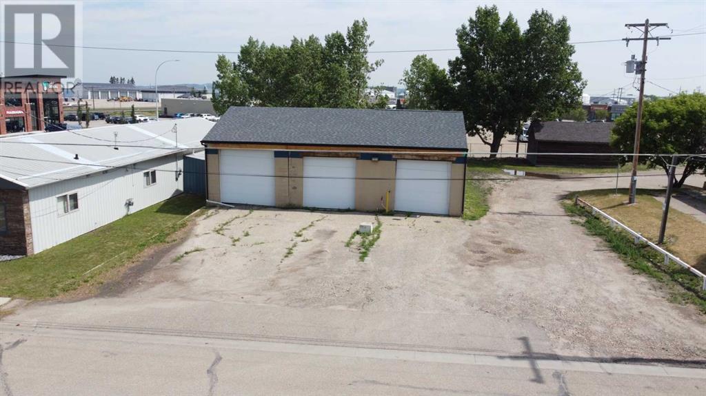 Photo 38 of 5120 49th Avenue, Innisfail AB