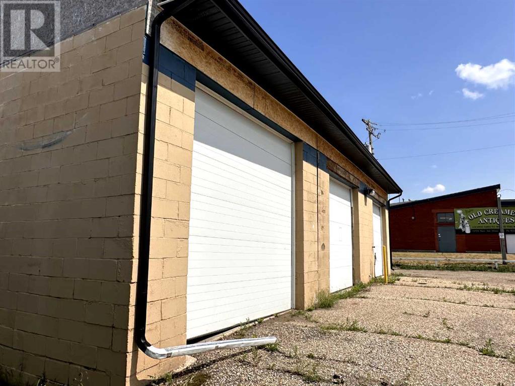Photo 40 of 5120 49th Avenue, Innisfail AB