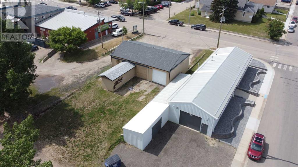 Photo 7 of 5120 49th Avenue, Innisfail AB