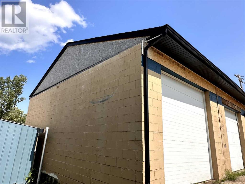 Photo 35 of 5120 49th Avenue, Innisfail AB
