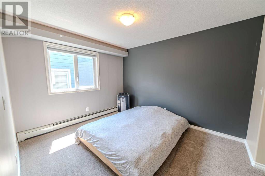 Single Family House for Sale in    Street NE Renfrew Calgary 