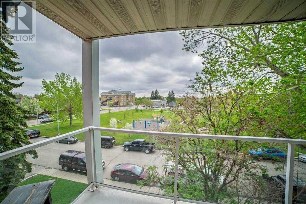 Single Family House for Sale in    Street NE Renfrew Calgary 