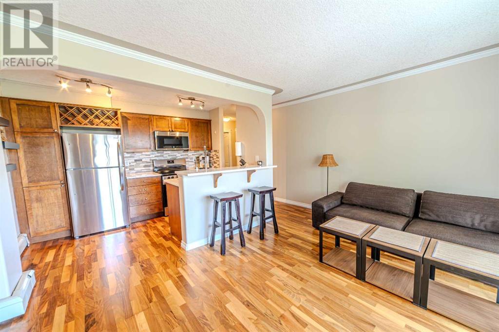 Single Family House for Sale in    Street NE Renfrew Calgary 