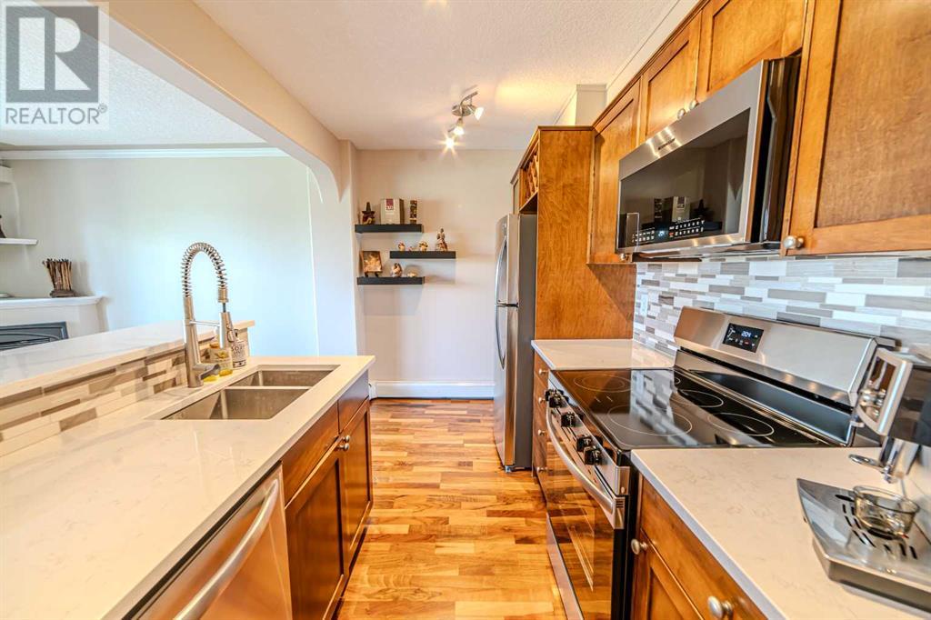 Single Family House for Sale in    Street NE Renfrew Calgary 