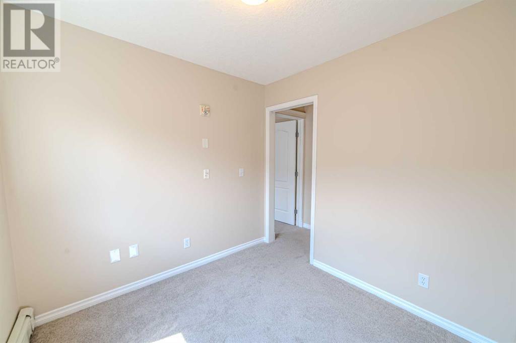 Single Family House for Sale in    Street NE Renfrew Calgary 