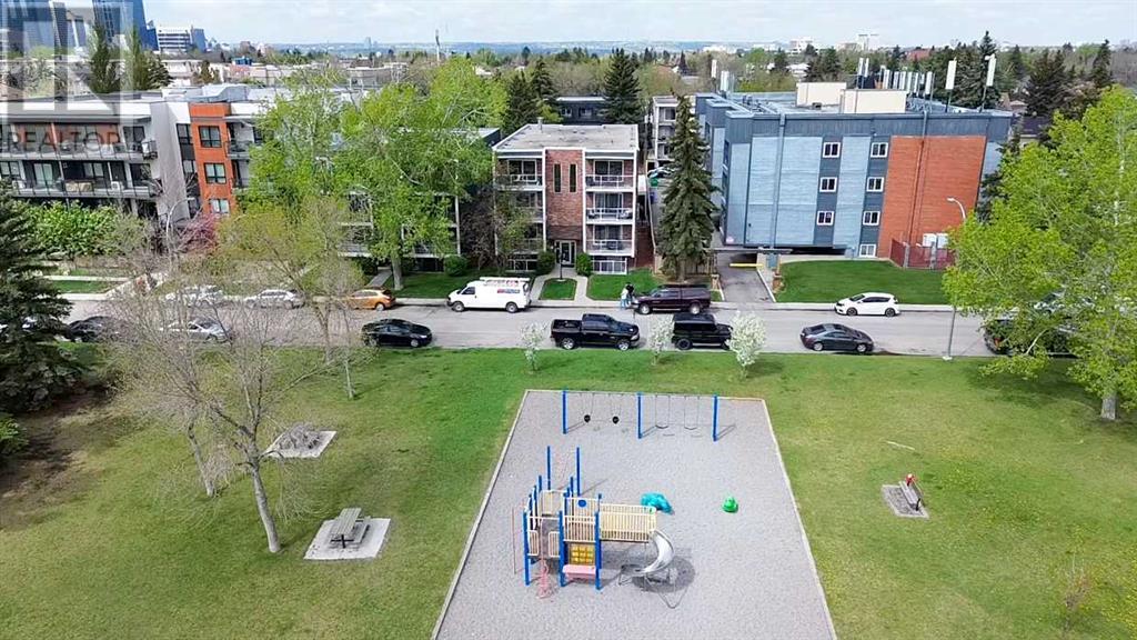 Single Family House for Sale in    Street NE Renfrew Calgary 