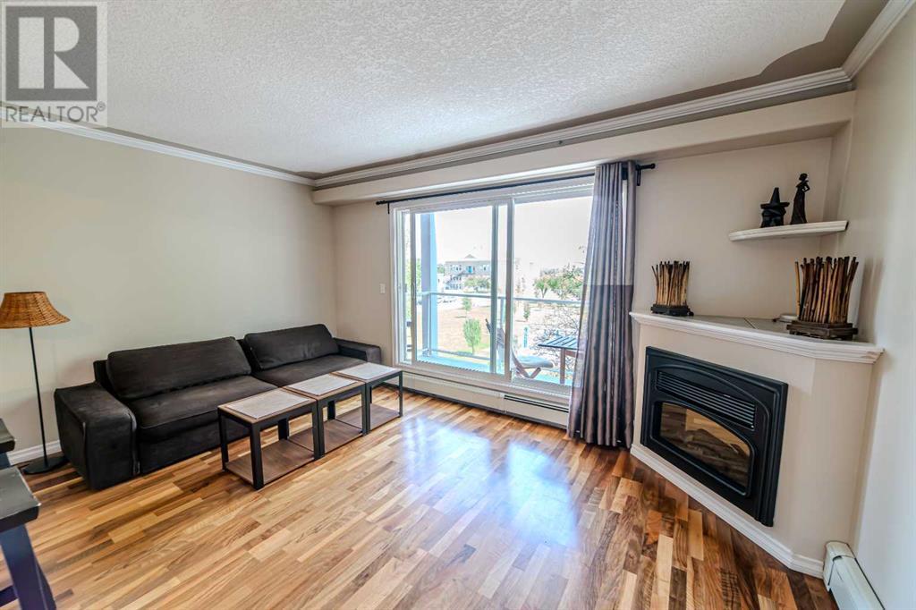 Single Family House for Sale in    Street NE Renfrew Calgary 