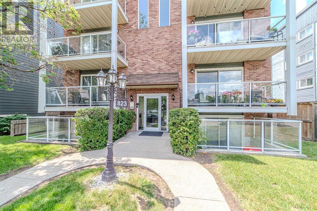 Single Family House for Sale in    Street NE Renfrew Calgary 