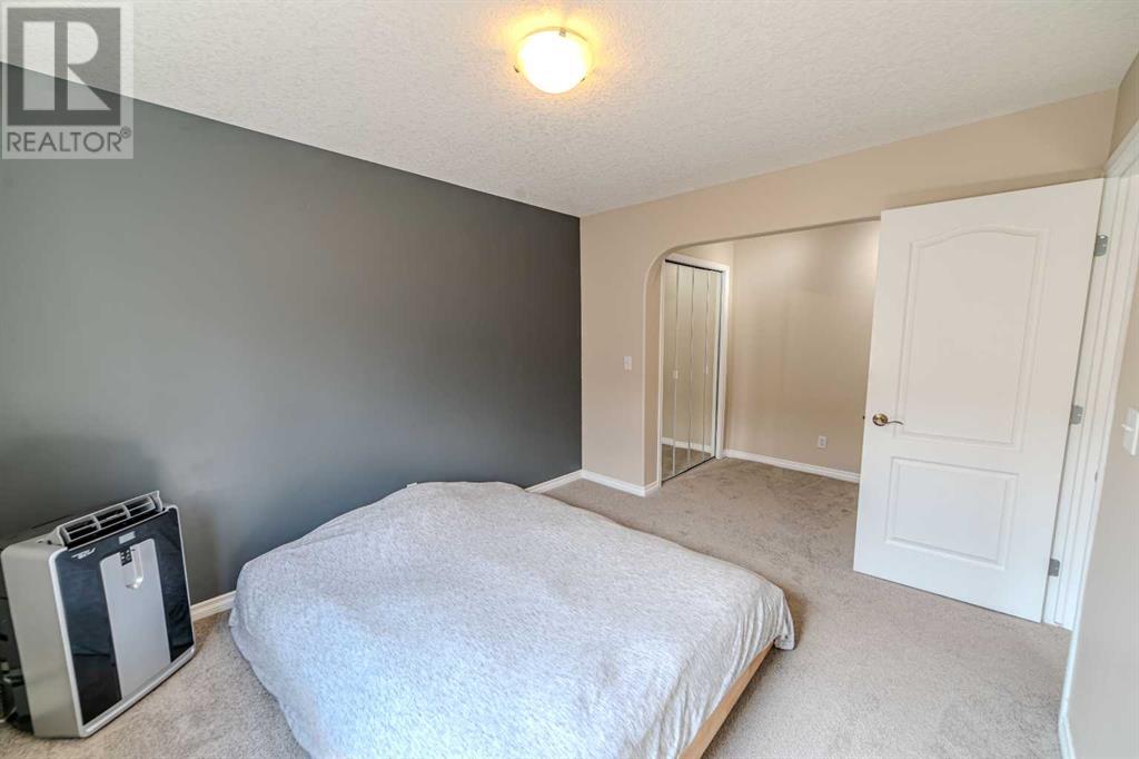 Single Family House for Sale in    Street NE Renfrew Calgary 