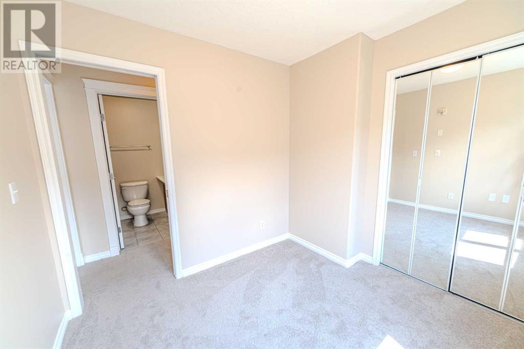 Single Family House for Sale in    Street NE Renfrew Calgary 