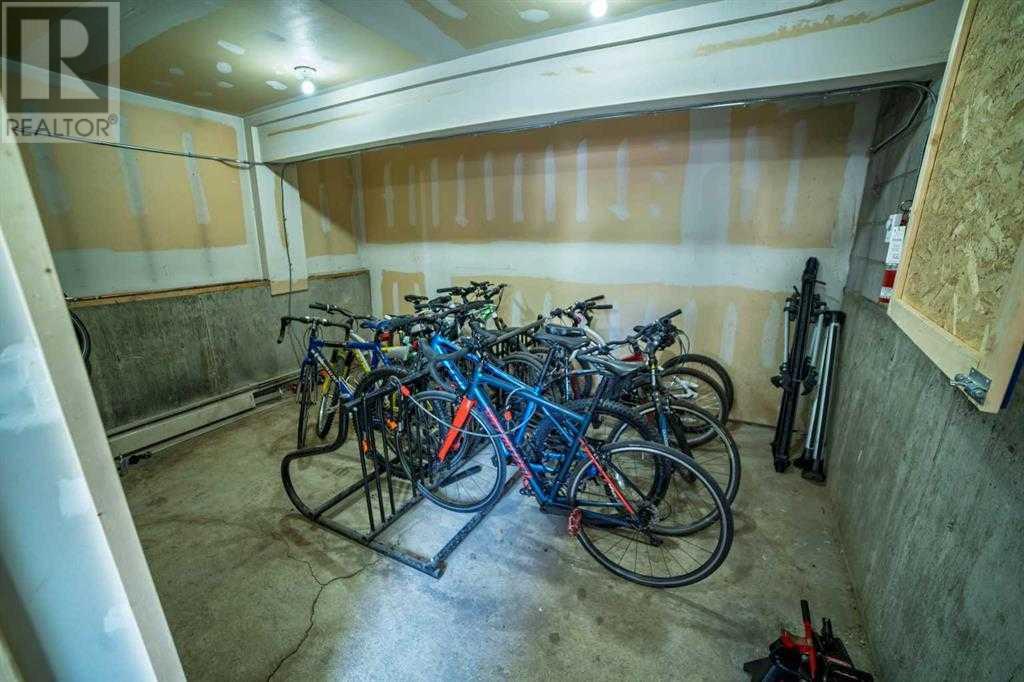 Single Family House for Sale in    Street NE Renfrew Calgary 