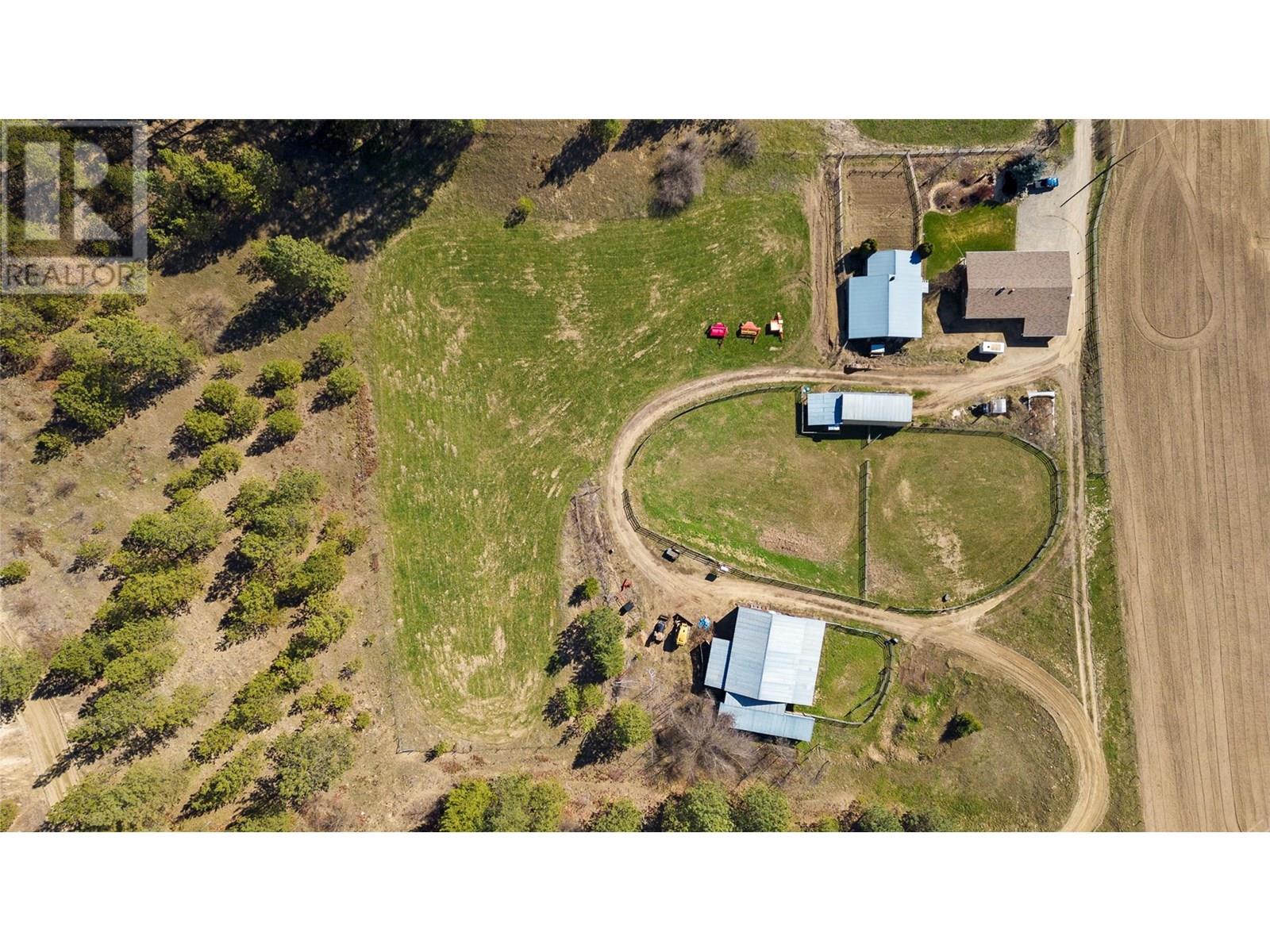  2720 Salmon River Road, Salmon Arm