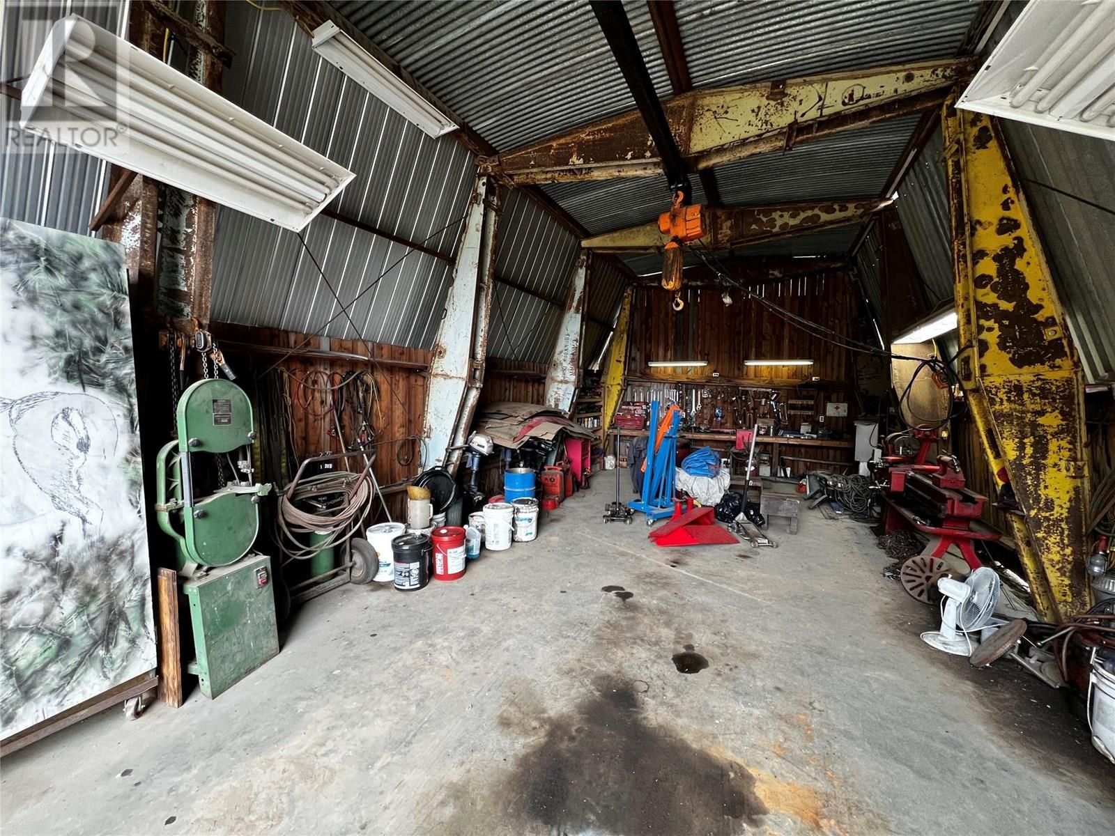  2720 Salmon River Road, Salmon Arm