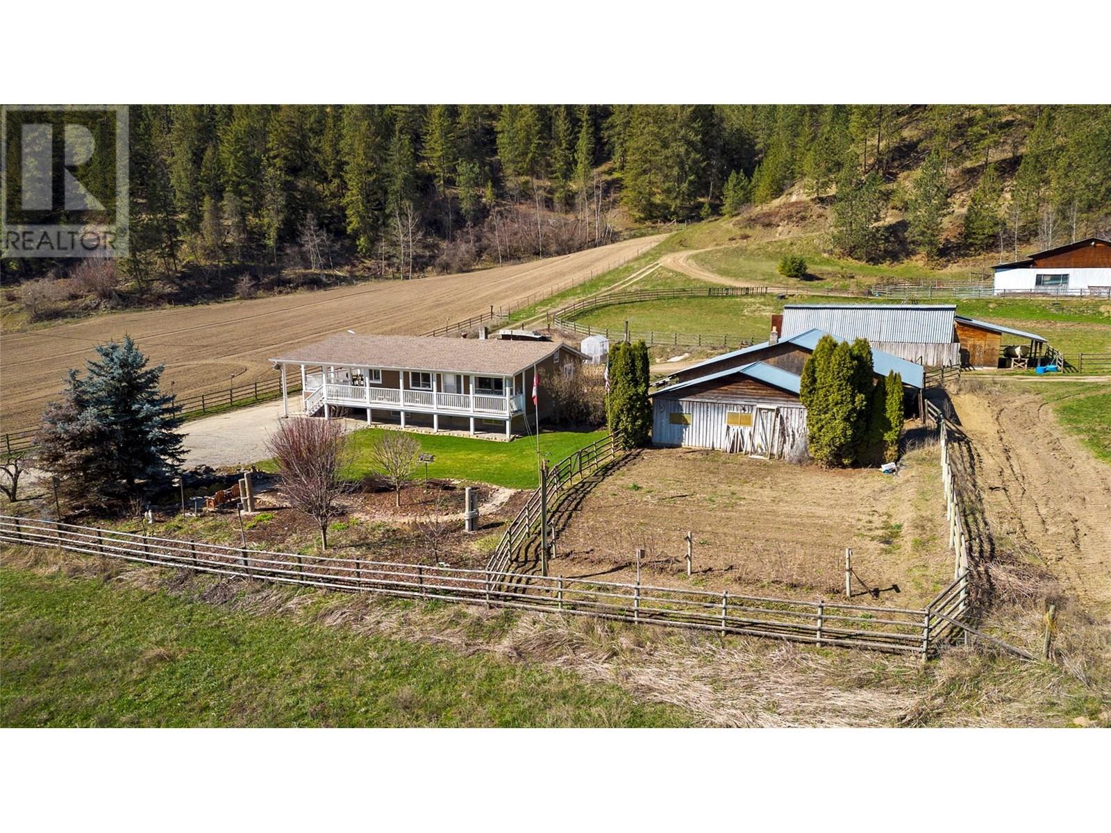  2720 Salmon River Road, Salmon Arm