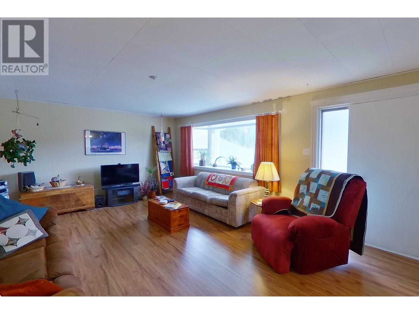  2720 Salmon River Road, Salmon Arm