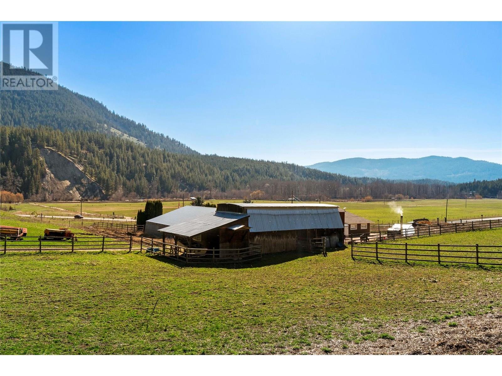  2720 Salmon River Road, Salmon Arm