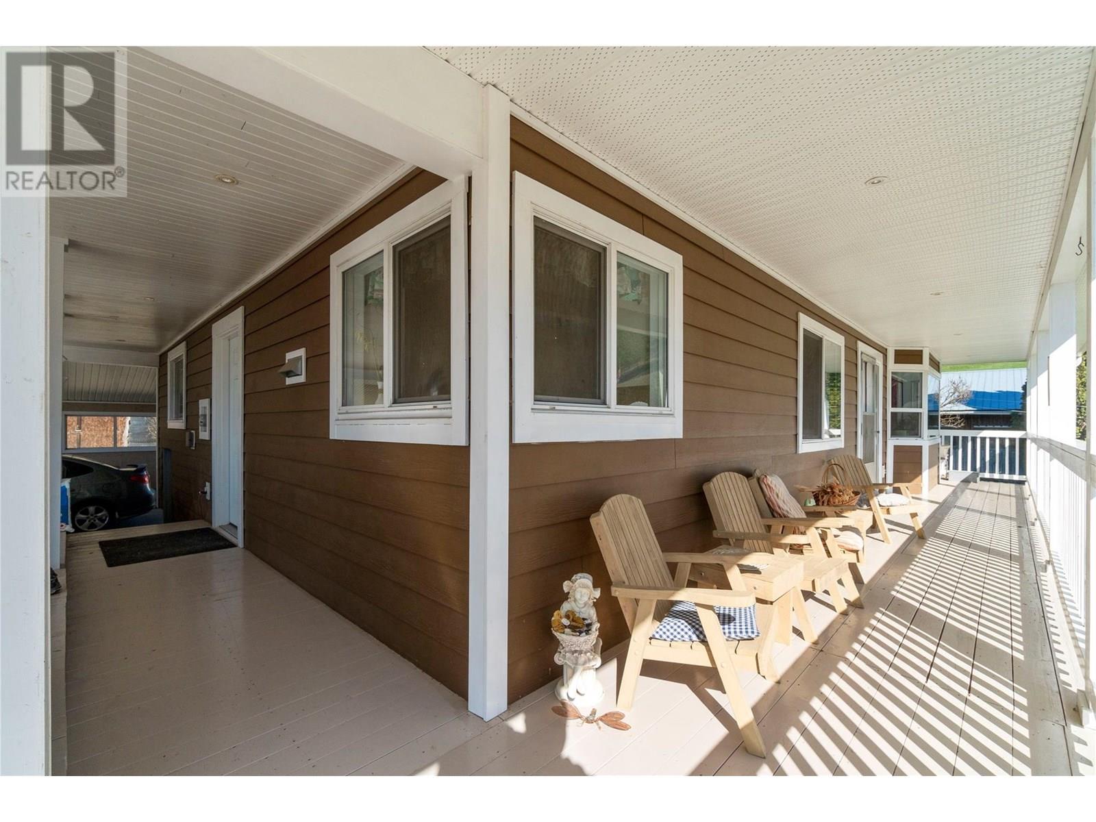  2720 Salmon River Road, Salmon Arm