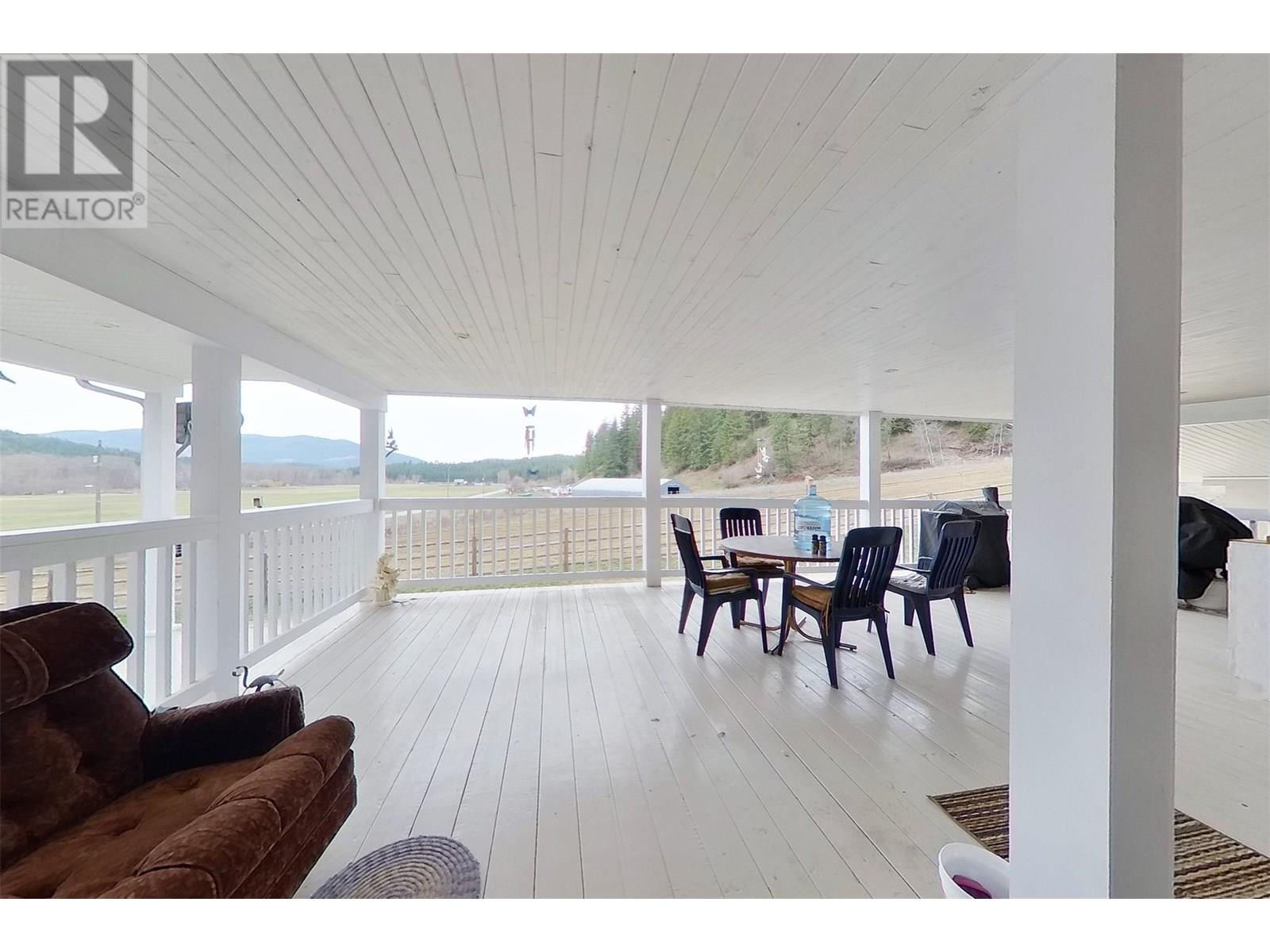  2720 Salmon River Road, Salmon Arm
