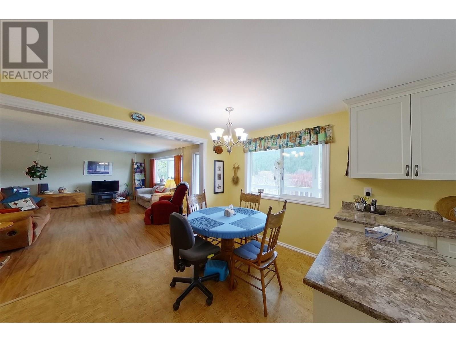  2720 Salmon River Road, Salmon Arm