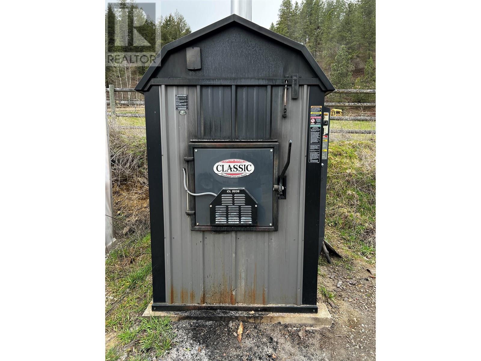  2720 Salmon River Road, Salmon Arm