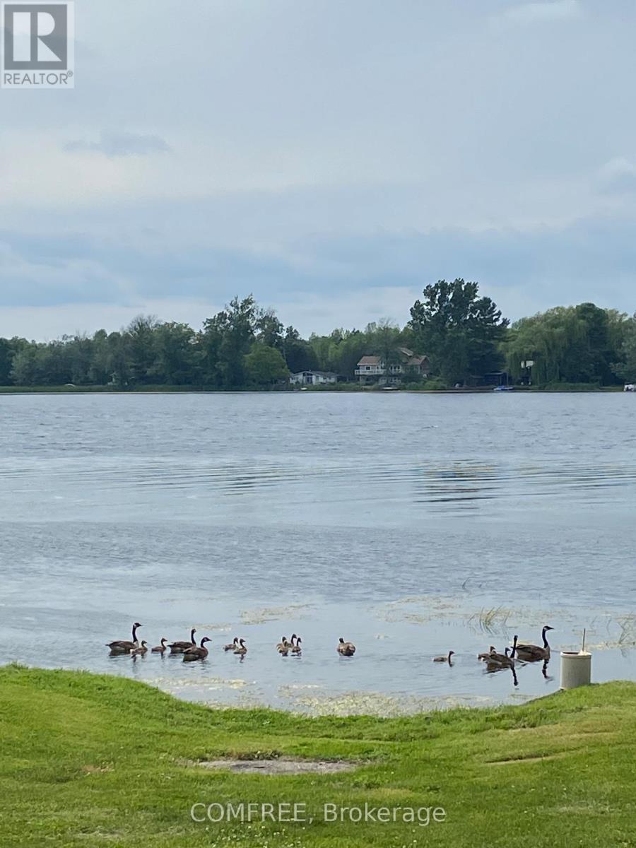 Photo 12 of 72 Corktown Lane, Merrickvillewolford ON