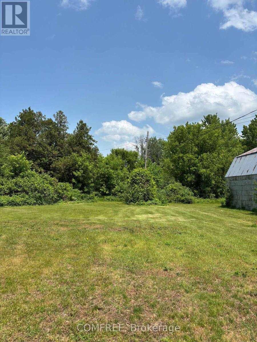 Photo 15 of 72 Corktown Lane, Merrickvillewolford ON