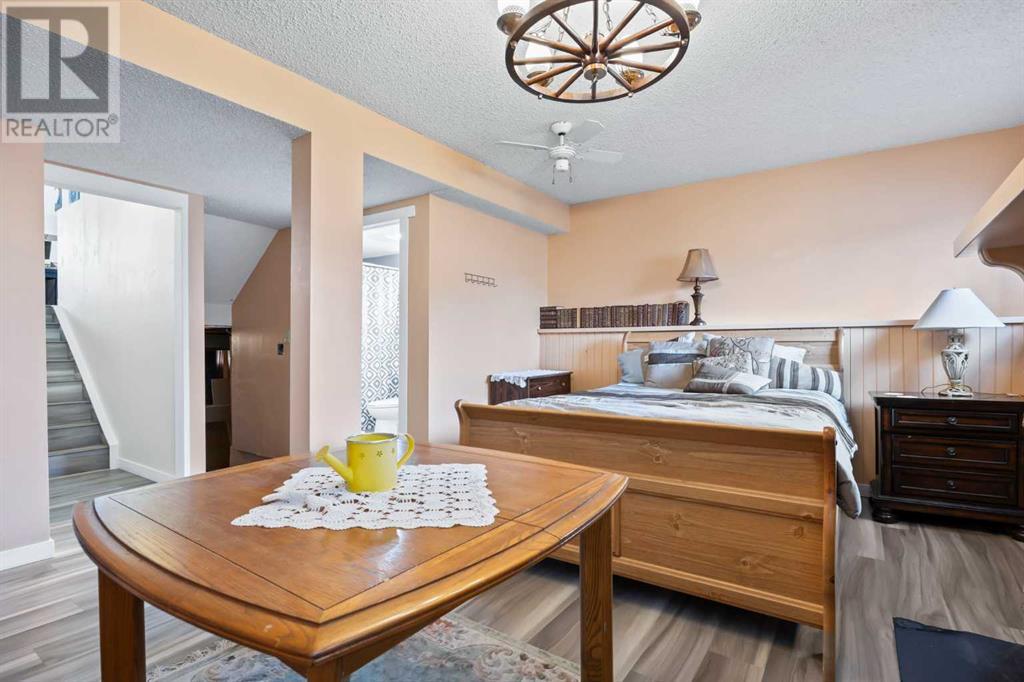 Single Family House 4 Level for Sale in  Taraglen Place NE Taradale Calgary 