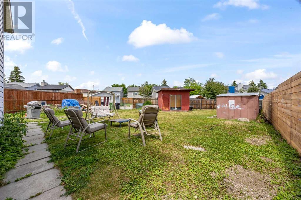 Single Family House 4 Level for Sale in  Taraglen Place NE Taradale Calgary 