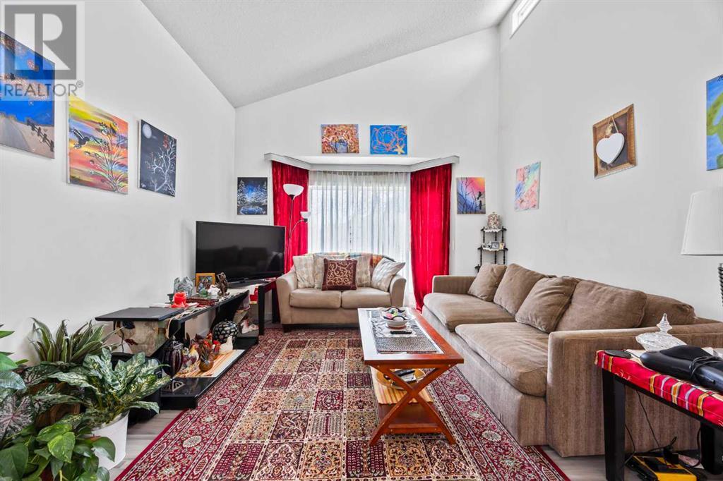 Single Family House 4 Level for Sale in  Taraglen Place NE Taradale Calgary 