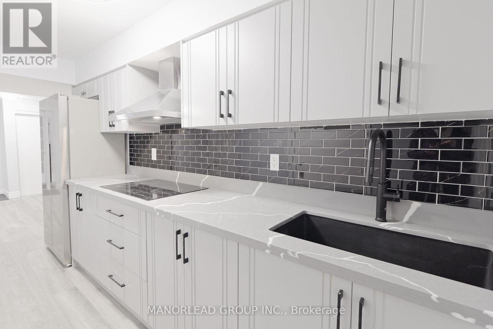 Photo 5 of 17 Raithby Crescent, Ajax ON
