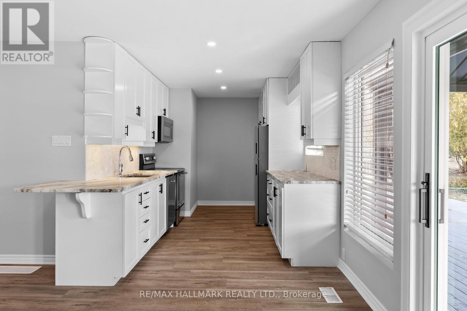 Photo 14 of 13 Pinetree Court, Ramara ON