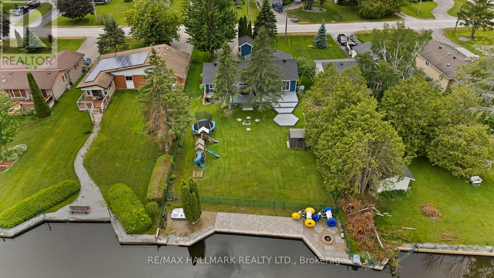 Photo 33 of 13 Pinetree Court, Ramara ON