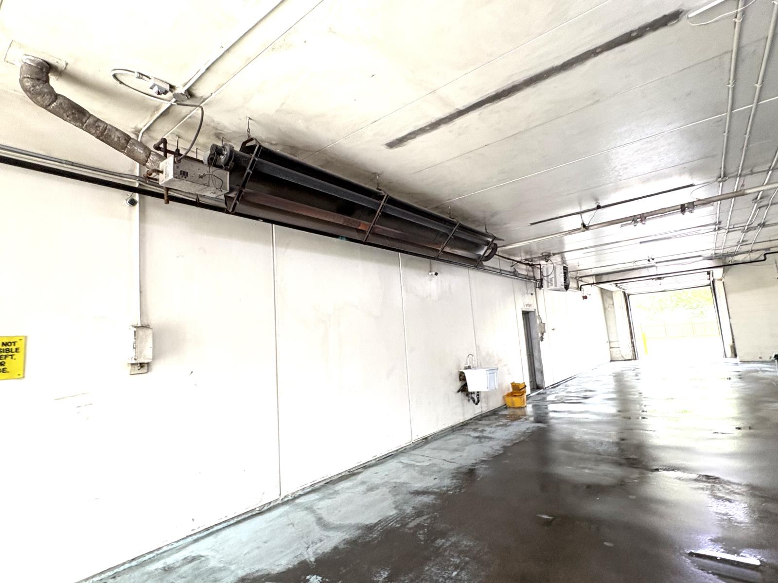 Photo 10 of 1539 Logan Ave, Winnipeg MB