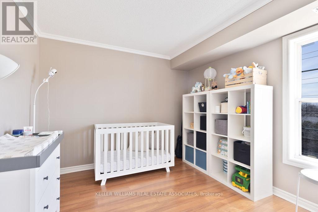 Photo 9 of 411 4003 Kilmer Drive, Burlington ON