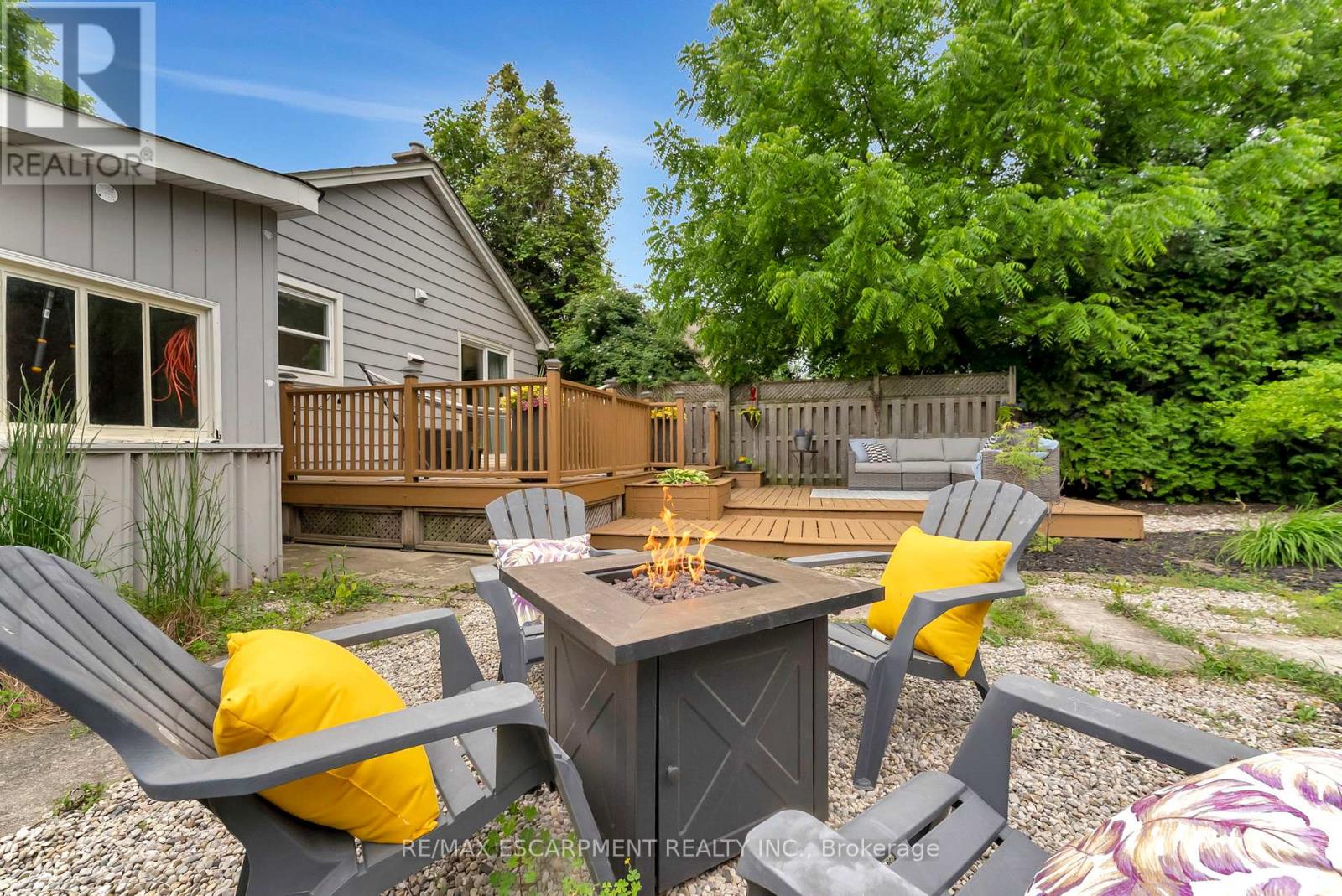 Photo 10 of 2387 Glenwood School Drive, Burlington ON