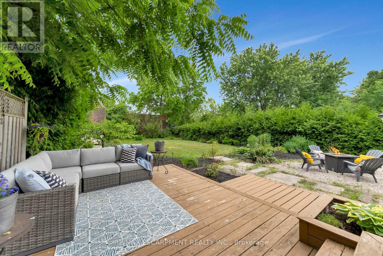 Photo 13 of 2387 Glenwood School Drive, Burlington ON