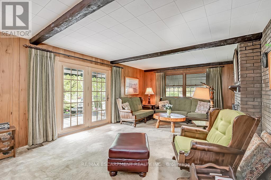 Photo 42 of 327 Strathcona Drive, Burlington ON