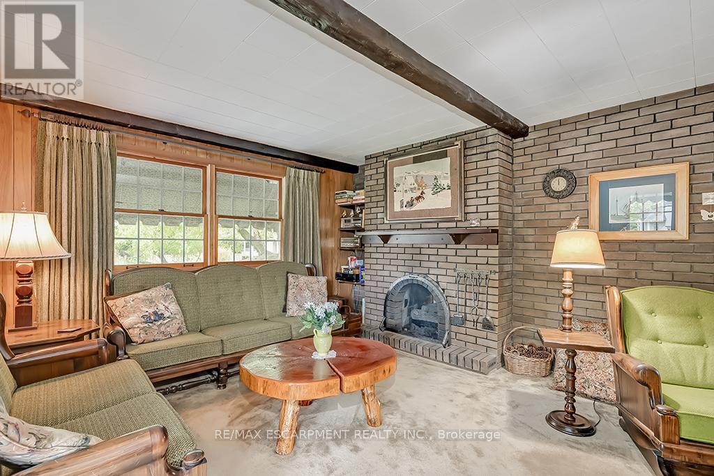 Photo 44 of 327 Strathcona Drive, Burlington ON