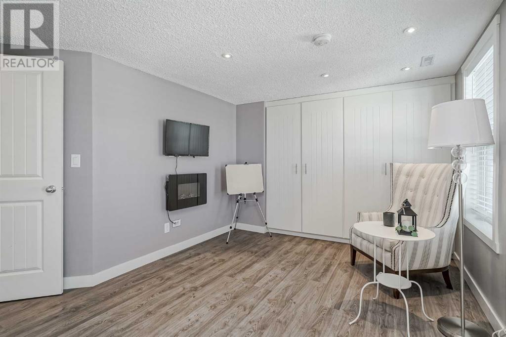 Single Family House for Sale in  Copperpond Landing SE Copperfield Calgary 