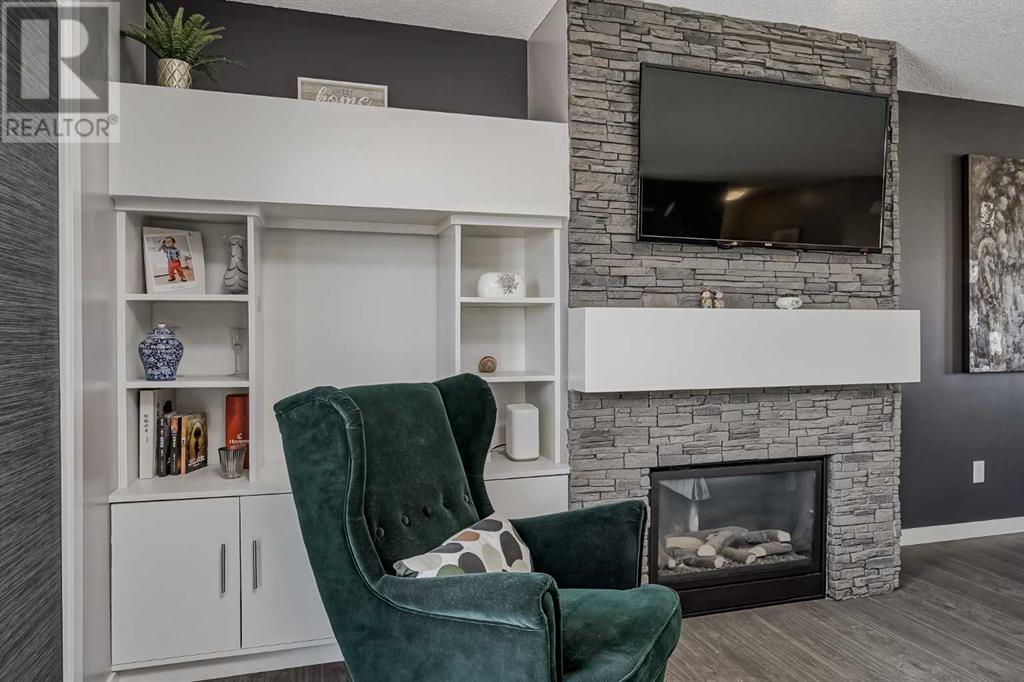 Single Family House for Sale in  Copperpond Landing SE Copperfield Calgary 