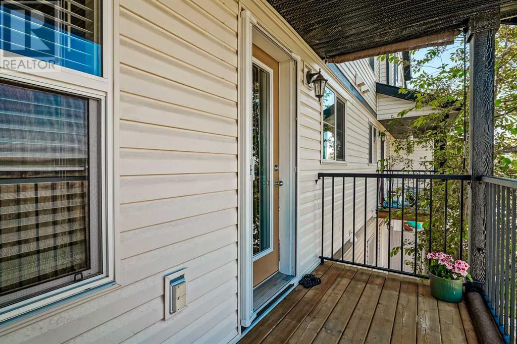 Single Family House for Sale in  Copperpond Landing SE Copperfield Calgary 