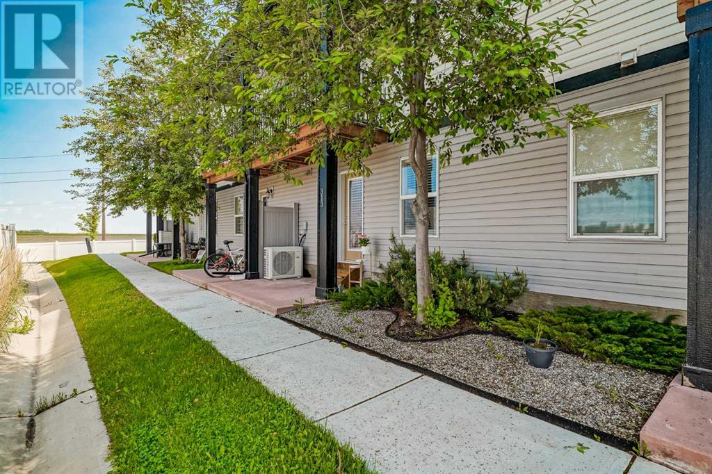 Single Family House for Sale in  Copperpond Landing SE Copperfield Calgary 