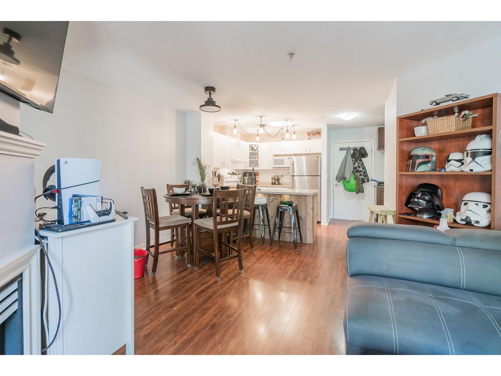 Photo 9 of 415 6359 198 Street, Langley BC