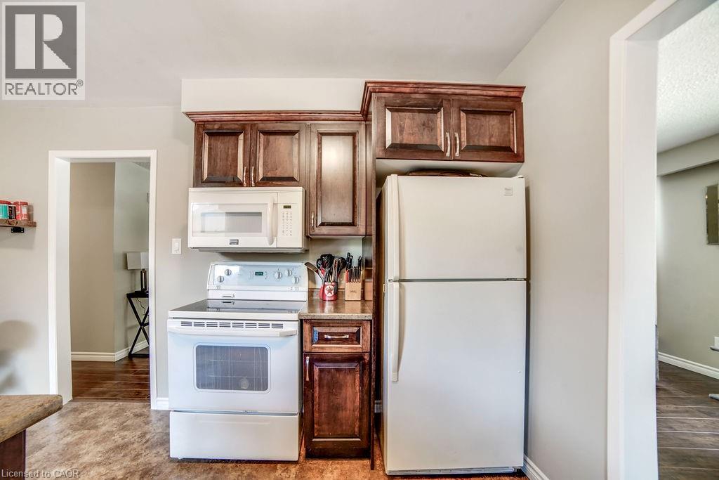 Photo 36 of 295 Haller Crescent, Caledonia ON
