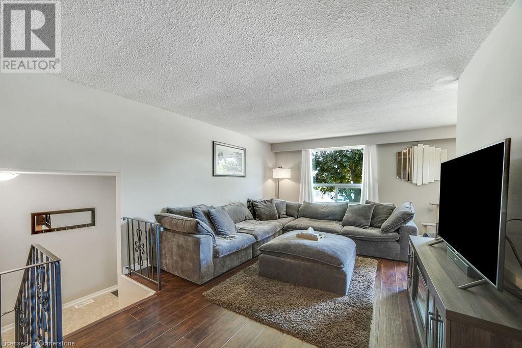 Photo 15 of 295 Haller Crescent, Caledonia ON