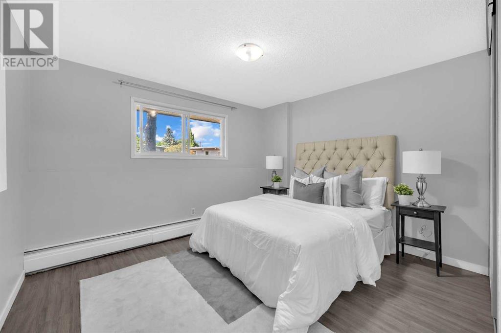 Single Family House for Sale in    Avenue SW Windsor Park Calgary 